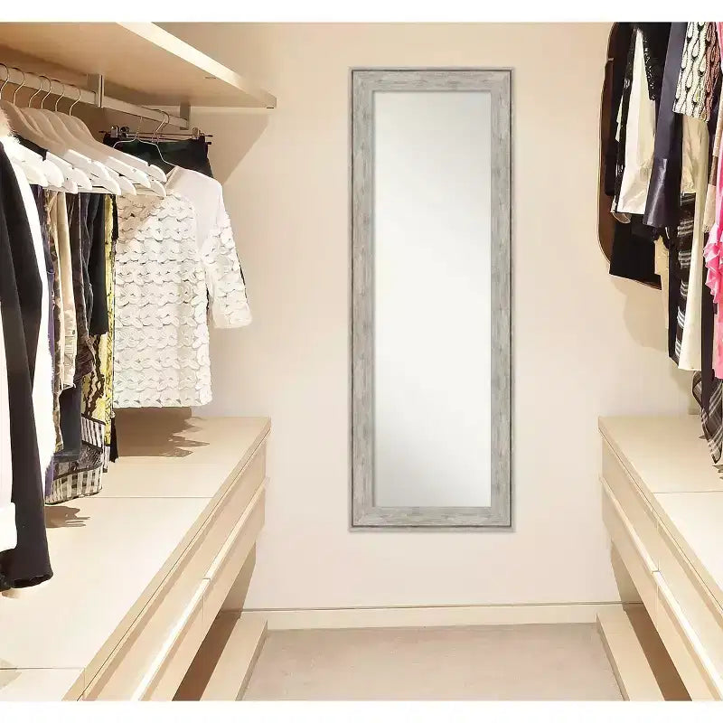 Specchio da porta metallizzato con cornice "screpolata" 19" x 53" - Amanti Art: Corpo intero in polistirolo, Montaggio sopraporta