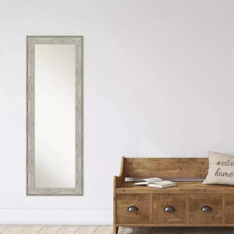 Specchio da porta metallizzato con cornice "screpolata" 19" x 53" - Amanti Art: Corpo intero in polistirolo, Montaggio sopraporta