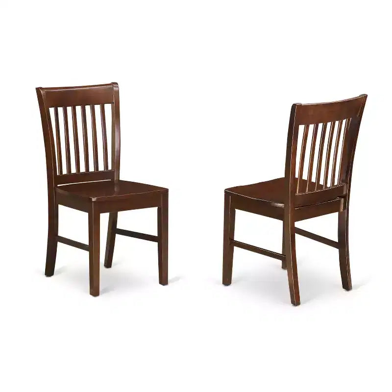Set da pranzo 3 pezzi con tavolo in legno e 2 sedie da pranzo in legno con seduta e schienale a doghe, finitura mogano