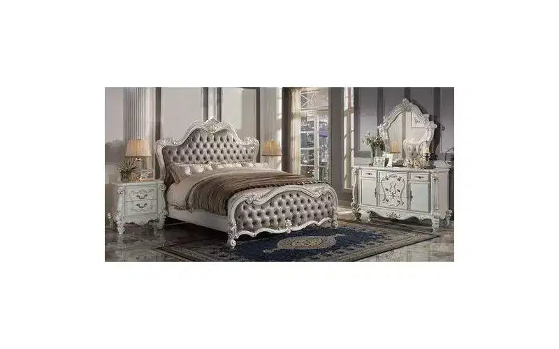 Letto matrimoniale "Eastern King" Versailles II da 99" con borchie e testiera trapuntata - Acme Furniture