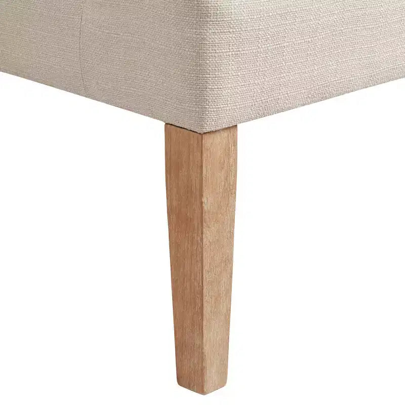 Poltrona Elm Lane Dixon Ivory in tessuto con braccioli a sbalzo