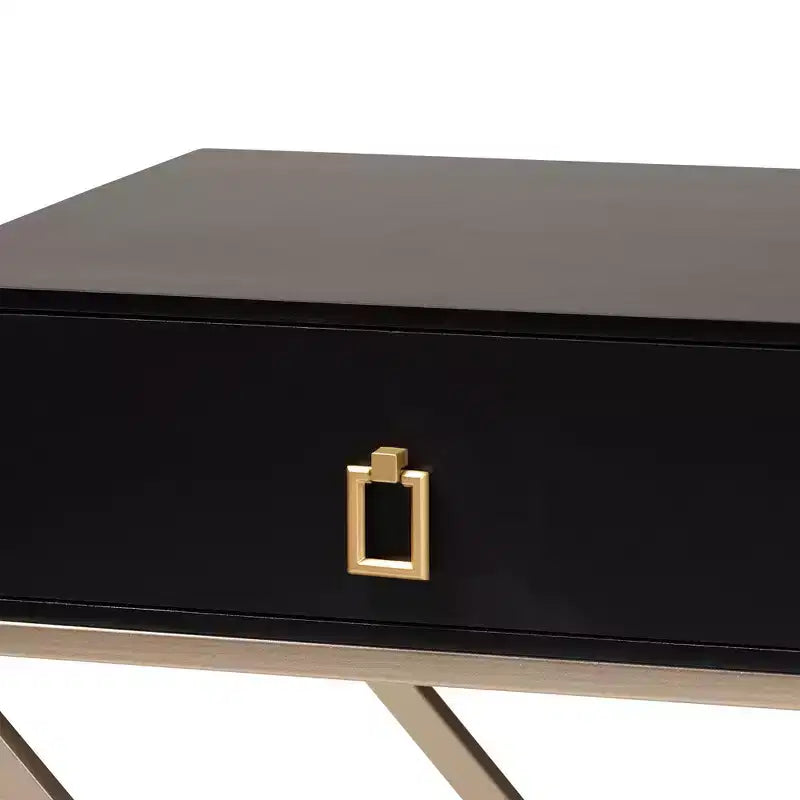 Comodino in metallo Patricia color ottone a 1 cassetto - Baxton Studio